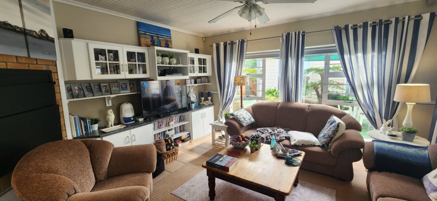 4 Bedroom Property for Sale in Glentana Western Cape